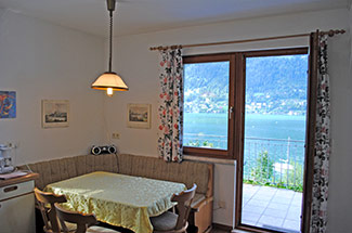 Panoramablick über den Ossiacher See - Ferienwohnungen Wunsch